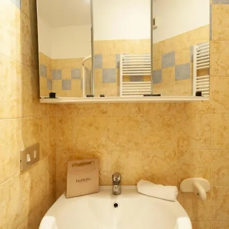 Poggibonsi By Halldis 公寓